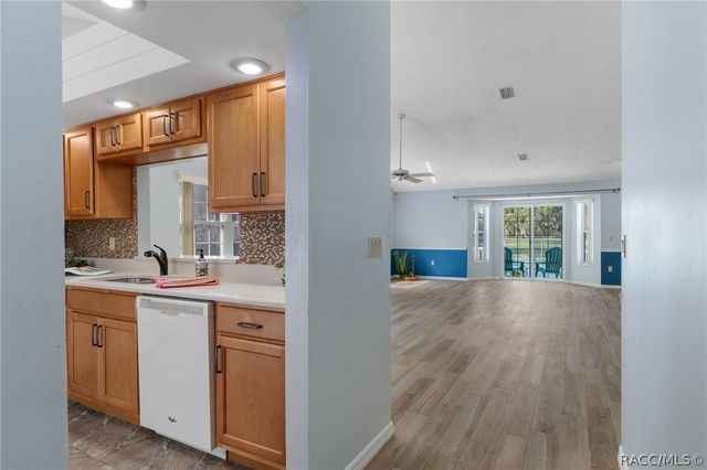 1615 N Foxboro Loop, Crystal River, FL 34429