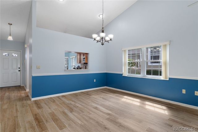 1615 N Foxboro Loop, Crystal River, FL 34429