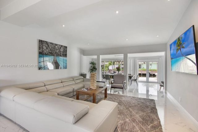 2442 Bimini Ln, Fort Lauderdale, FL 33312