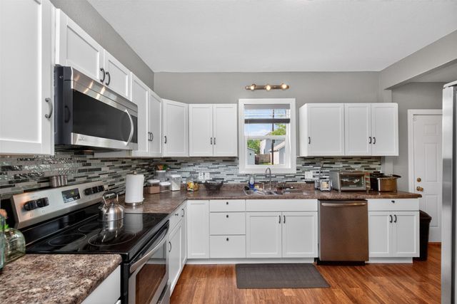 1342 Harrison Avenue, Des Moines, IA 50314