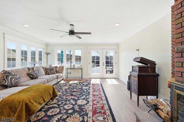 1074 Colfax Ave, Pompton Lakes Boro, NJ 07442