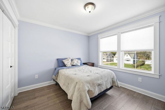 1074 Colfax Ave, Pompton Lakes Boro, NJ 07442