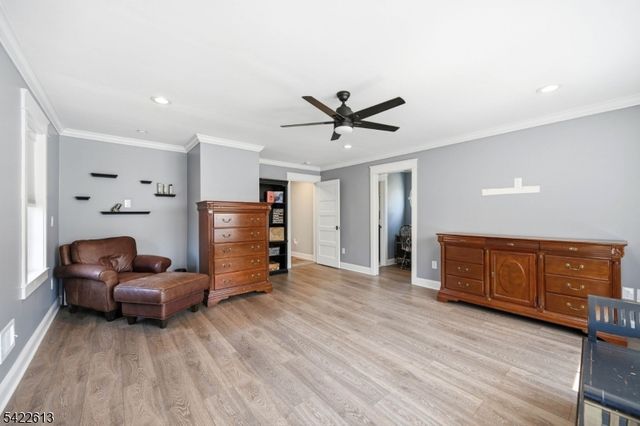 1074 Colfax Ave, Pompton Lakes Boro, NJ 07442