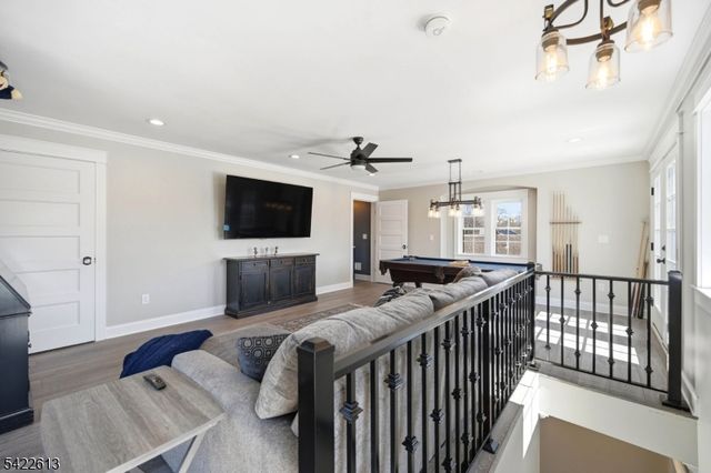 1074 Colfax Ave, Pompton Lakes Boro, NJ 07442