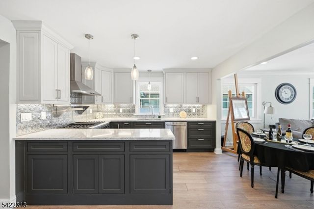 1074 Colfax Ave, Pompton Lakes Boro, NJ 07442