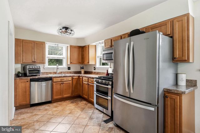 340 MADISON AVE, Moorestown, NJ 08057