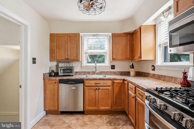 340 MADISON AVE, Moorestown, NJ 08057
