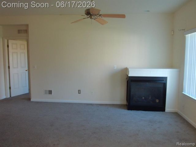 2009 Monarch Drive 3, Shelby Twp, MI 48316