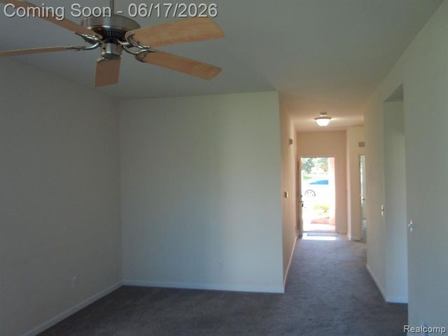2009 Monarch Drive 3, Shelby Twp, MI 48316