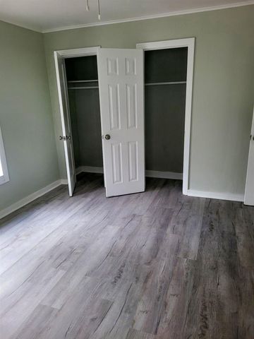 2325 Butler Drive, Orange, TX 77630