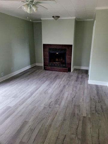 2325 Butler Drive, Orange, TX 77630