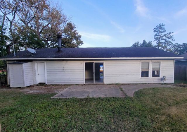 2325 Butler Drive, Orange, TX 77630