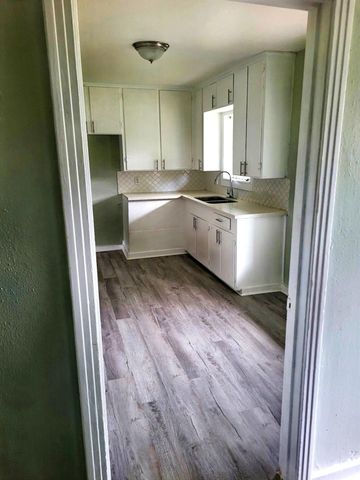 2325 Butler Drive, Orange, TX 77630