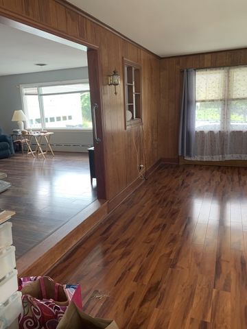 156 Eastview Ave, Somerset, MA 02726