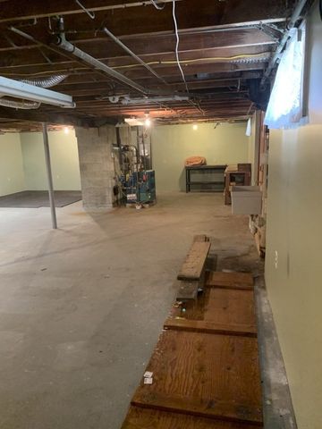 156 Eastview Ave, Somerset, MA 02726