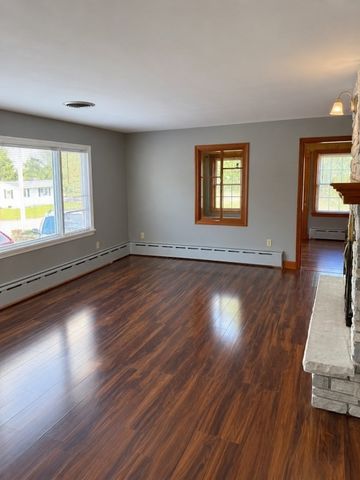156 Eastview Ave, Somerset, MA 02726