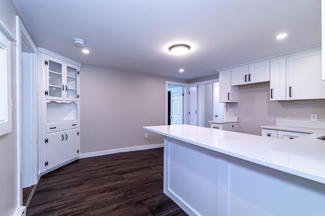 52 Whittier Street, Newton, NH 03858