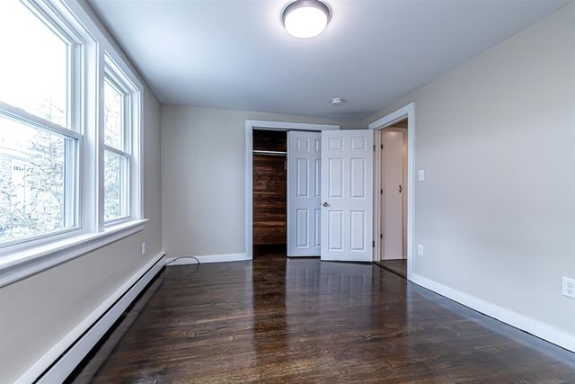 52 Whittier Street, Newton, NH 03858