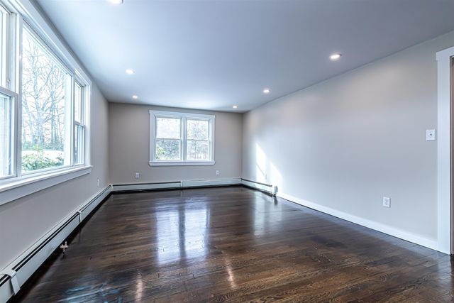 52 Whittier Street, Newton, NH 03858