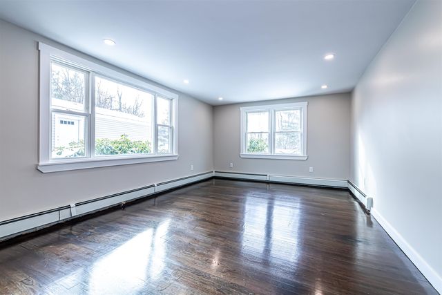 52 Whittier Street, Newton, NH 03858