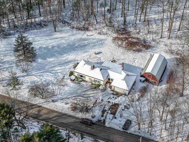 52 Whittier Street, Newton, NH 03858