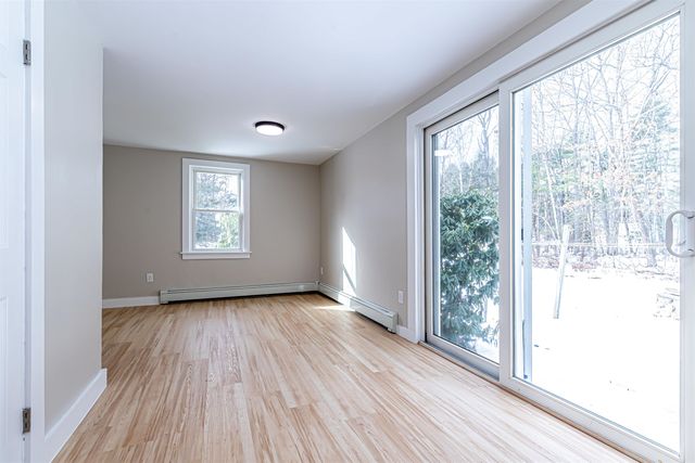 52 Whittier Street, Newton, NH 03858