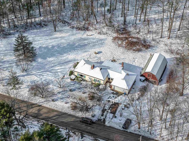 52 Whittier Street, Newton, NH 03858