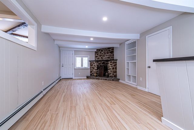 52 Whittier Street, Newton, NH 03858