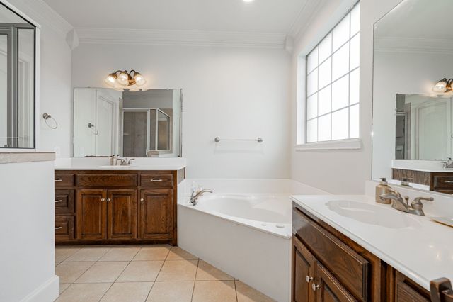 12155 Saint Patricks Drive, Talty, TX 75126