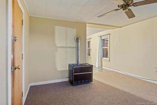 71 Blackhall Street, New London, CT 06320