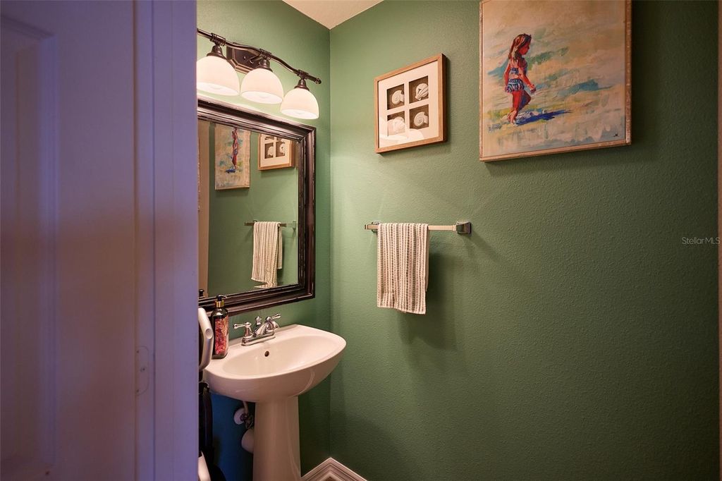 Image 14 of property listing at 2016 SUNSET MEADOW DRIVE, Clearwater, FL 33763