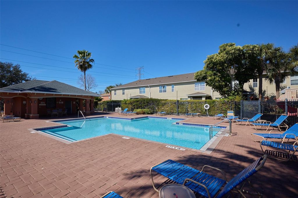 Image 35 of property listing at 2016 SUNSET MEADOW DRIVE, Clearwater, FL 33763