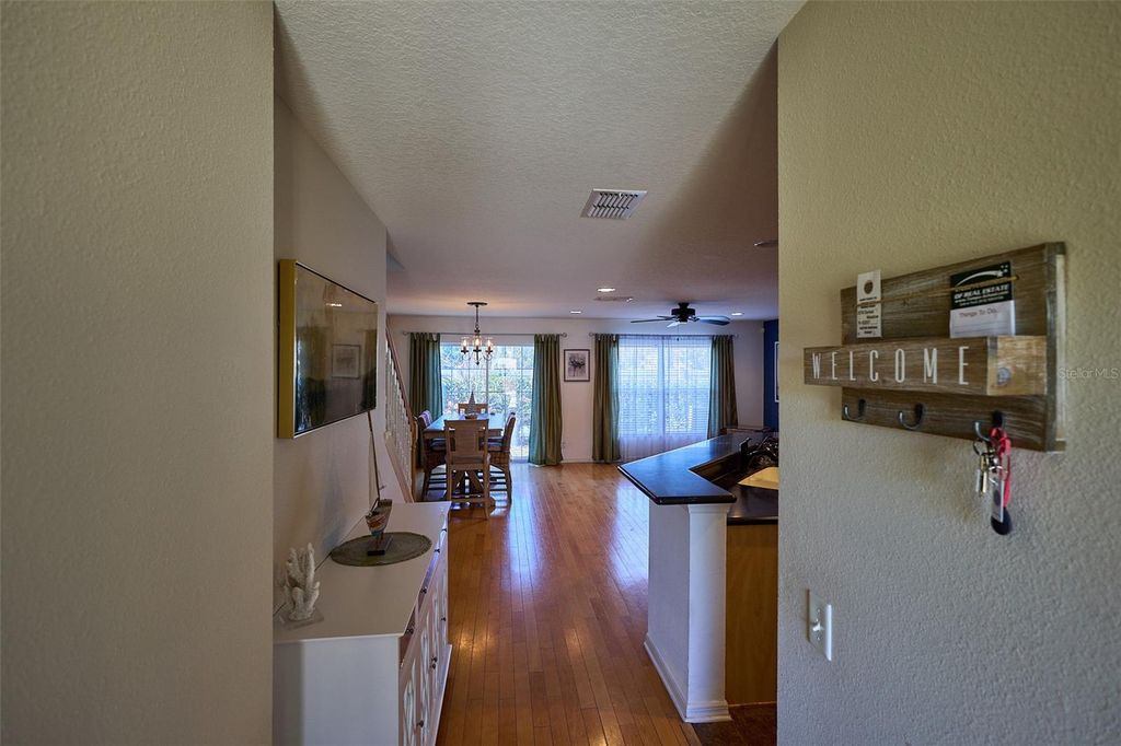 Image 8 of property listing at 2016 SUNSET MEADOW DRIVE, Clearwater, FL 33763