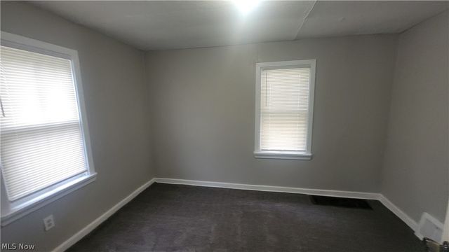 1292 Stratford Street, Barberton, OH 44203