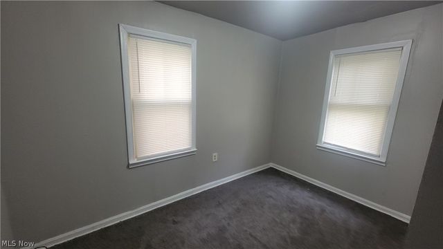 1292 Stratford Street, Barberton, OH 44203