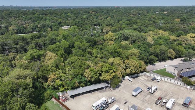8000 Valley Glen Drive, Dallas, TX 75228