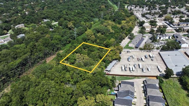 8000 Valley Glen Drive, Dallas, TX 75228