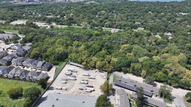 8000 Valley Glen Drive, Dallas, TX 75228