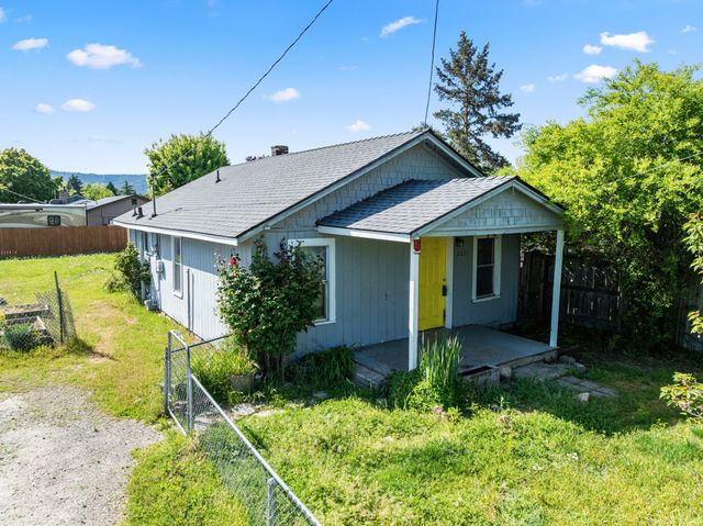 2651 Howard Avenue, Medford, OR 97501