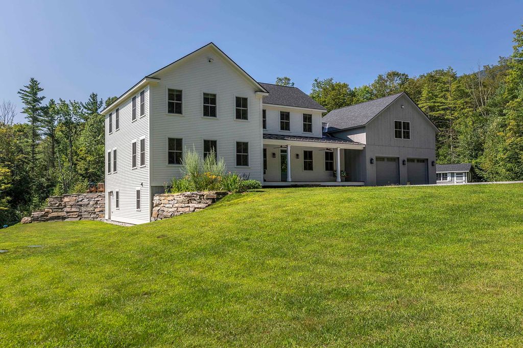 81 Pine Tree Lane, Manchester, VT 05255