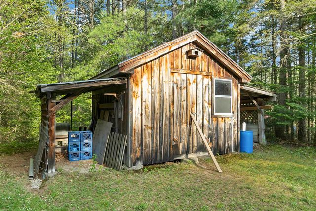 322 Slab City Road, Grafton, NH 03240