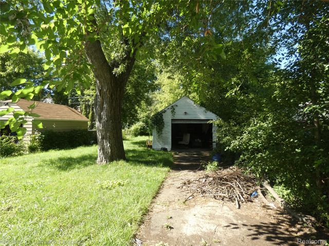 136 E Rundell Street, Pontiac, MI 48342