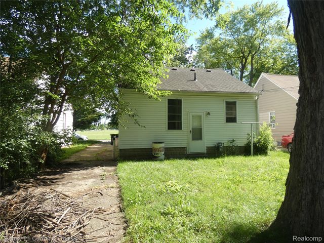 136 E Rundell Street, Pontiac, MI 48342