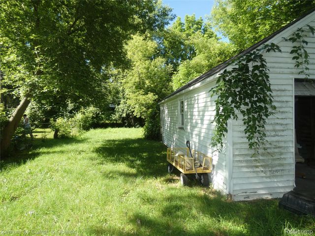 136 E Rundell Street, Pontiac, MI 48342