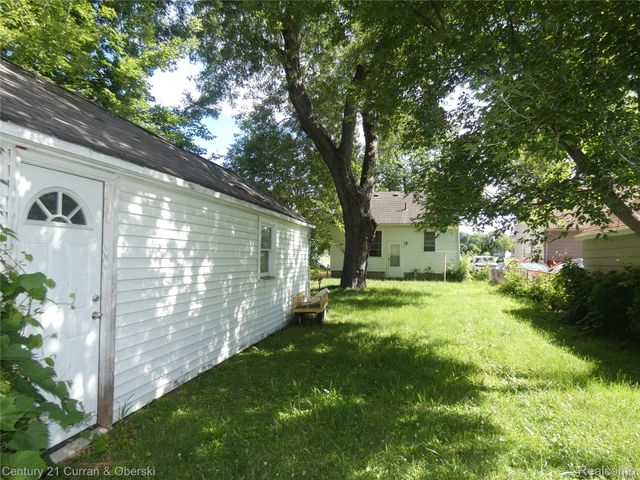 136 E Rundell Street, Pontiac, MI 48342
