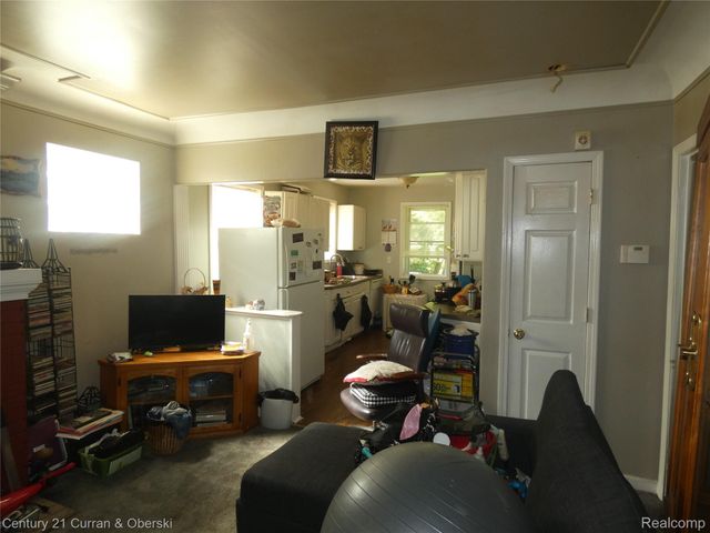 136 E Rundell Street, Pontiac, MI 48342