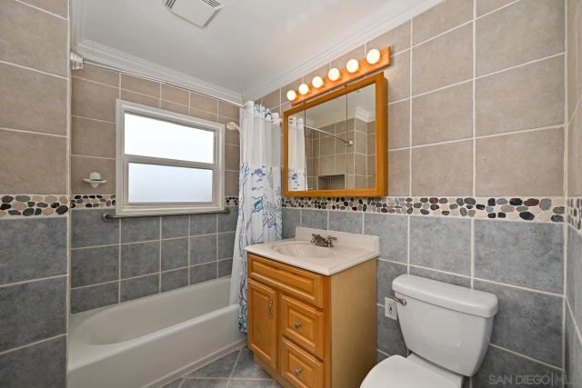 820 Country Club Dr., Chula Vista, CA 91911