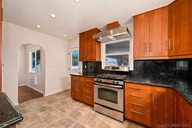 820 Country Club Dr., Chula Vista, CA 91911