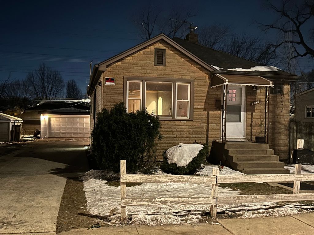 13116 S Avenue O Avenue, Chicago, IL 60633