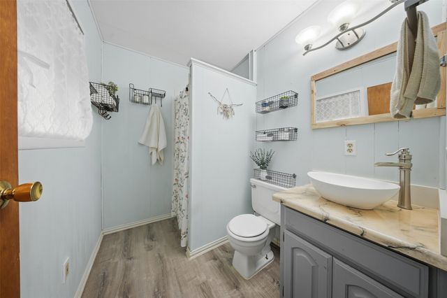 610 Walter Road, Gainesville, TX 76240